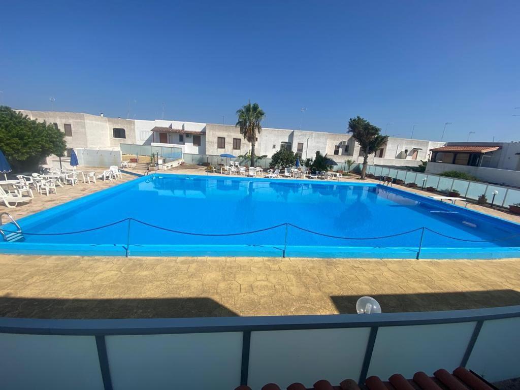 Villino Sabrina Con Piscina Villa Torre Lapillo Eksteriør billede