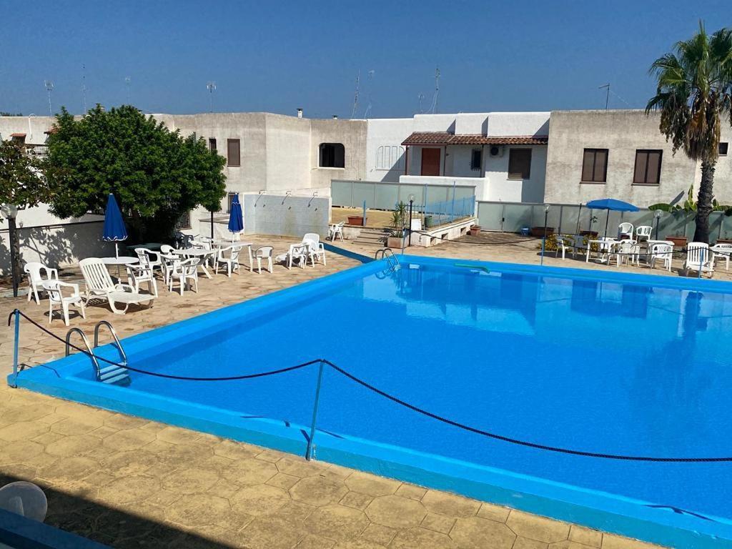 Villino Sabrina Con Piscina Villa Torre Lapillo Eksteriør billede