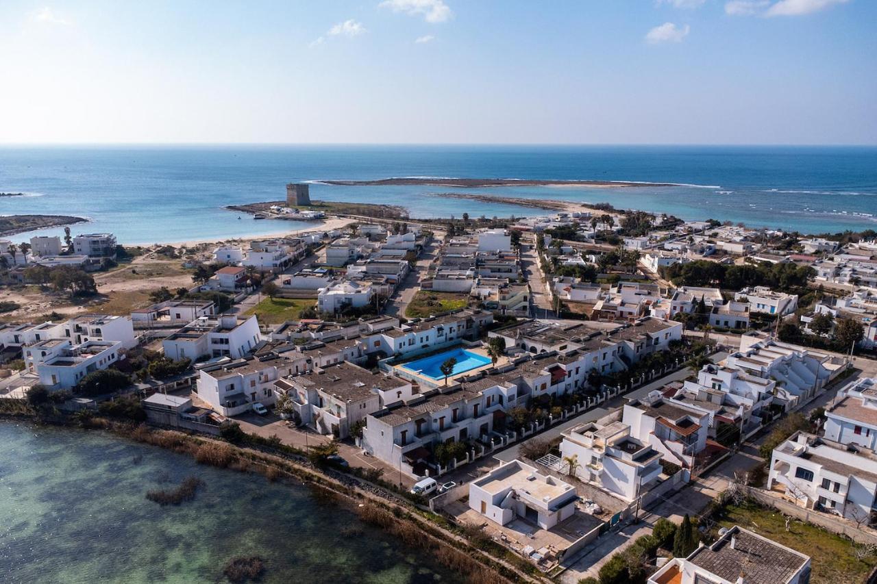 Villino Sabrina Con Piscina Villa Torre Lapillo Eksteriør billede